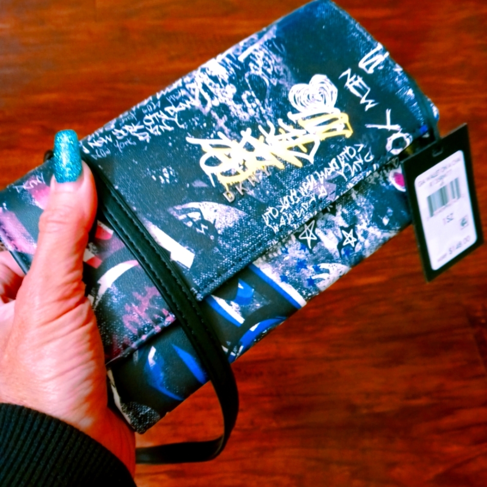 DKNY PURSE...